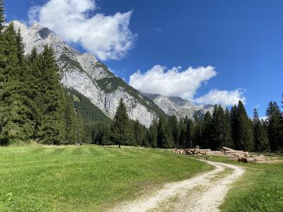 2417-tirol-rundweg-leutasch-weggabelung.jpg