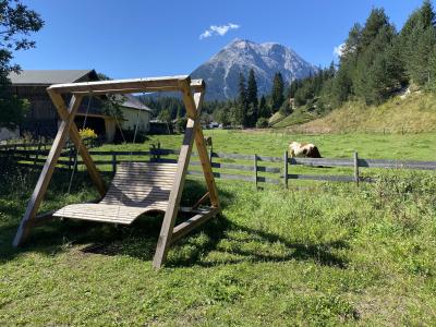 2435-tirol-rundweg-leutasch-rastplatz.jpg