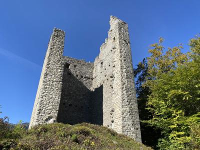 2600-ganz-tirol-vils-ruine-vilsegg.jpg