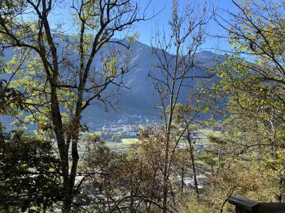 2688-ganz-tirol-blick-stift-stams.jpg