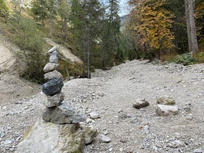 2794-ganz-tirol-huettlebachklamm-schotterweg.jpg