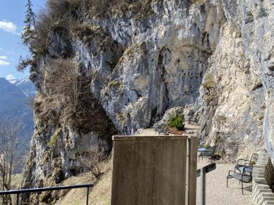 8272-ganz-tirol-terrasse-unterhalb-burgruine-falkenstein.jpg