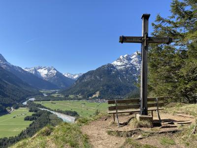 ganz-tirol-lechtal-baichlstein-gipfelkreuz-1143.jpg