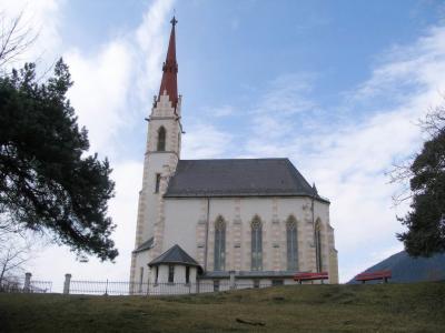 ganz-tirol-wallfahrtskirche-locherboden-ki.jpg