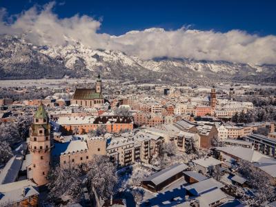 hall_in_tirol_-_winter_hall-wattens.at.jpg